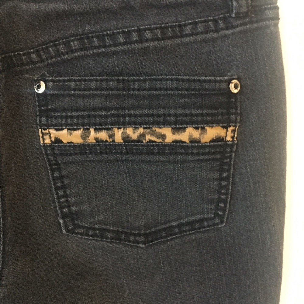 Cache Leopard Trim Black Boot Cut Jean Size: 6 - Picture 9 of 11